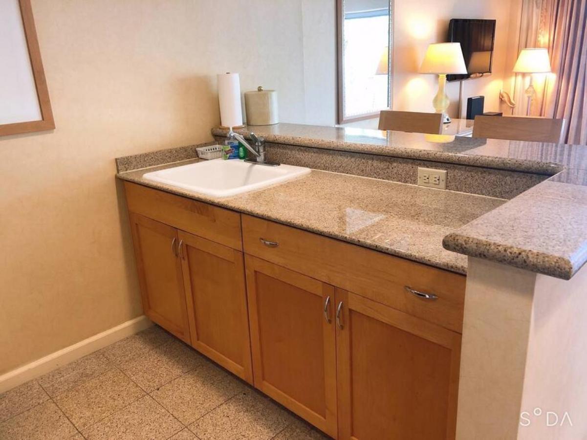Ilikai Apt 308 - Spacious Studio With Stunning Ocean & Harbor Views Honolulu Exterior photo